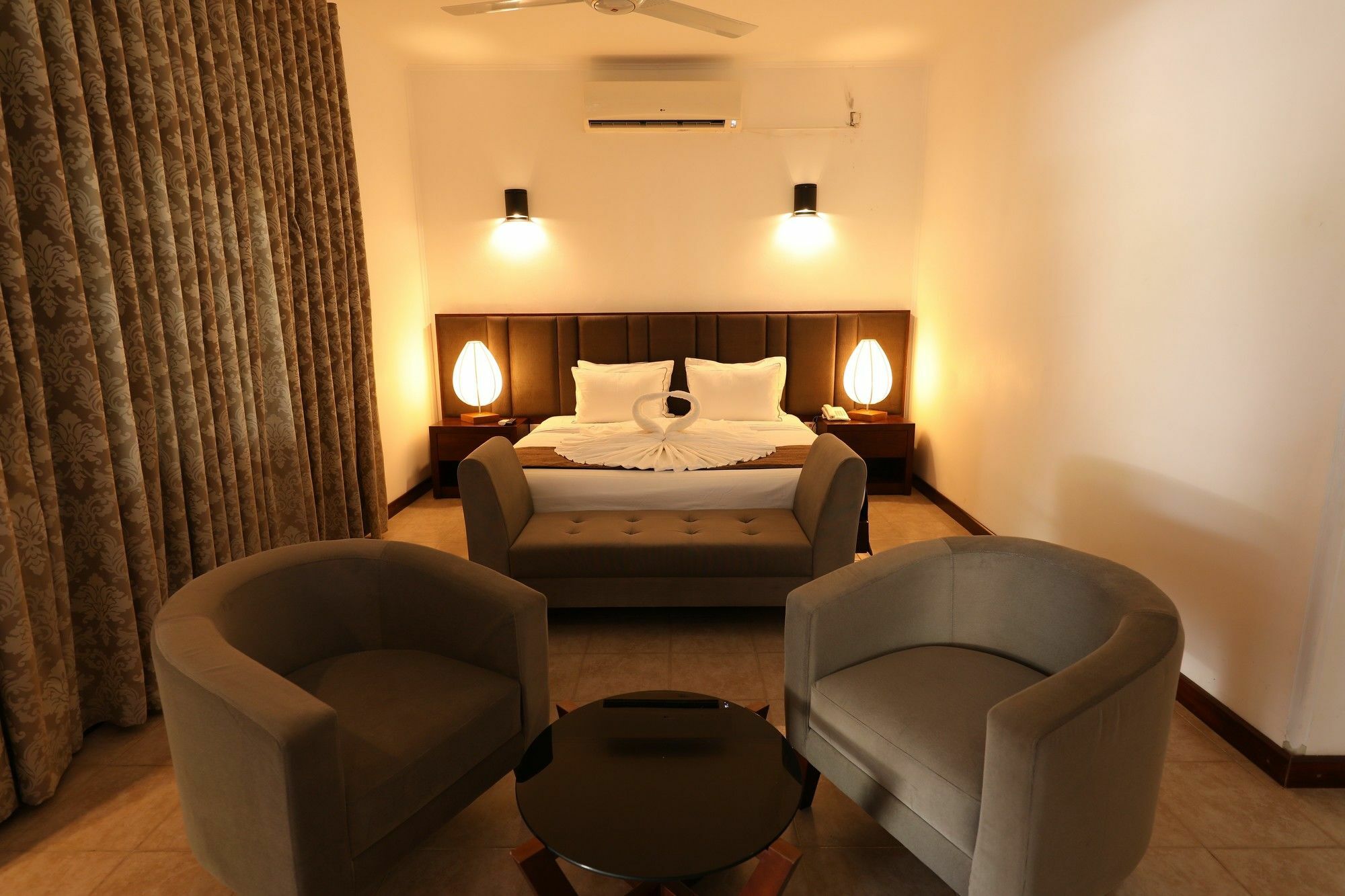 Joe'S Resort Bentota Extérieur photo